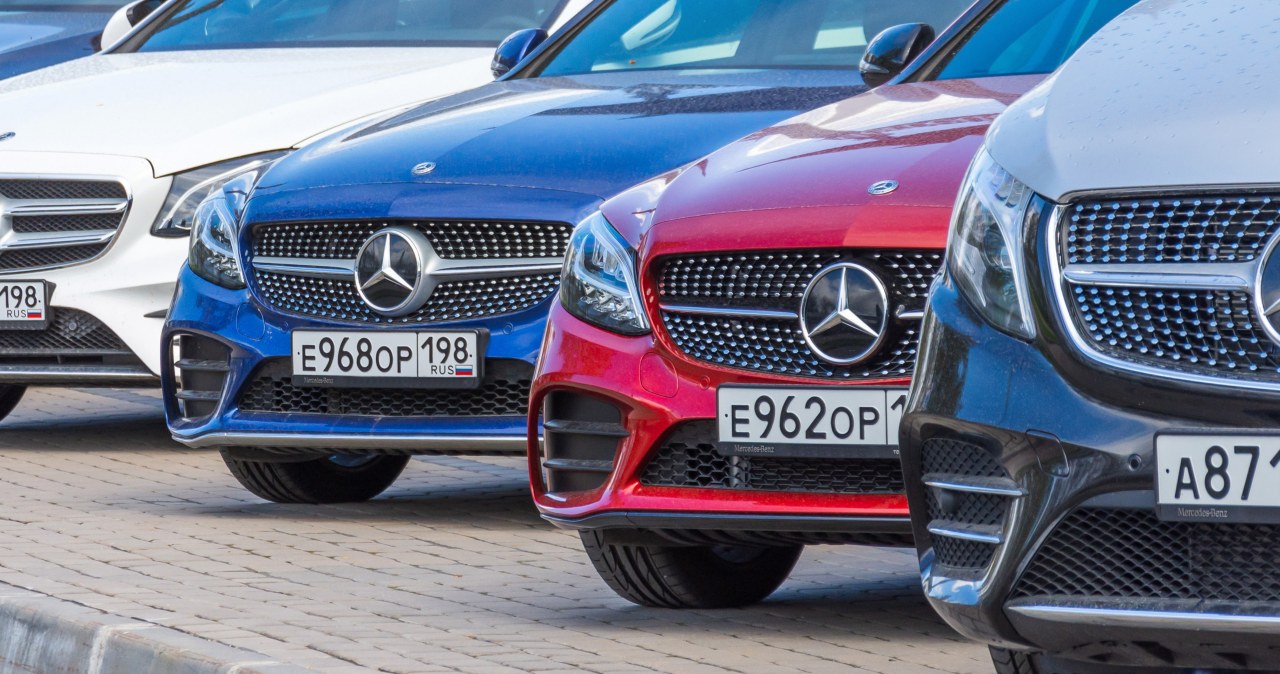 Tak Rosjanie kupują BMW i Mercedesy. Sankcje omijają dzięki Chinom