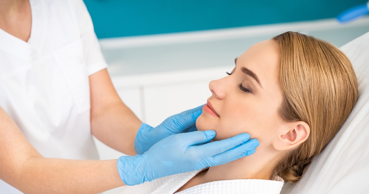Kobieta zmarła po wlewie NAD+. Prowadzący klinikę został zatrzymany