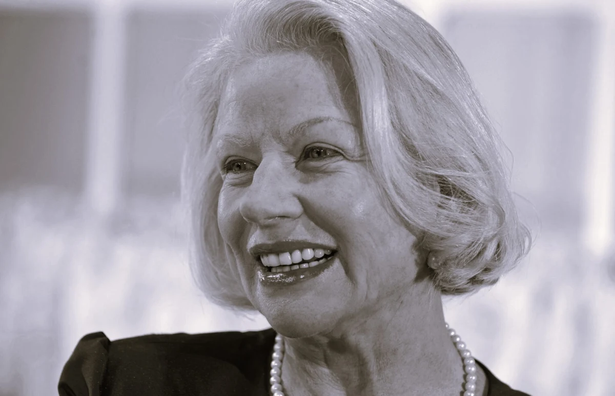 Wigor, osobowość, temperament - te cechy zdaniem Łukasza Maciejewskiego, krytyka filmowego wyróżniały Bożenę Dykiel. Przyjaciel aktorki w rozmowie z Katarzyną Sobiechowską-Szuchtą nazywa ją "kronikarką polskiego kina". "Miało się wrażenie (...), że oczywiście gra świetne role filmowe, ale jakby trzeba było (...) powie jak upiec ciasto, jak nie przypalić czegoś, jak dobrze posprzątać, jak skopać ogródek" - mówił.