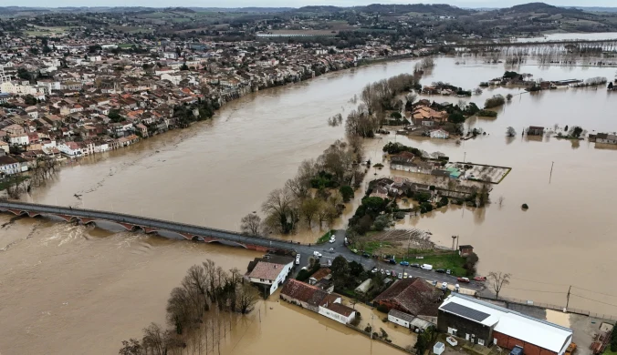 Nils ruszył w dalszą drogę. Prawie pół miliona domów wciąż nie ma prądu