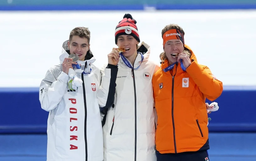 Semirunnij ze srebrem. Podczas ceremonii medalowej postanowił zaskoczyć