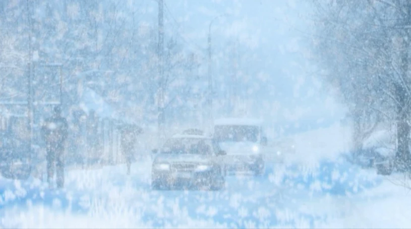Intensywne opady śniegu i mróz w Polsce. IMGW wydał alerty I stopnia