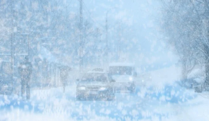 Intensywne opady śniegu i mróz w Polsce. IMGW wydał alerty I stopnia