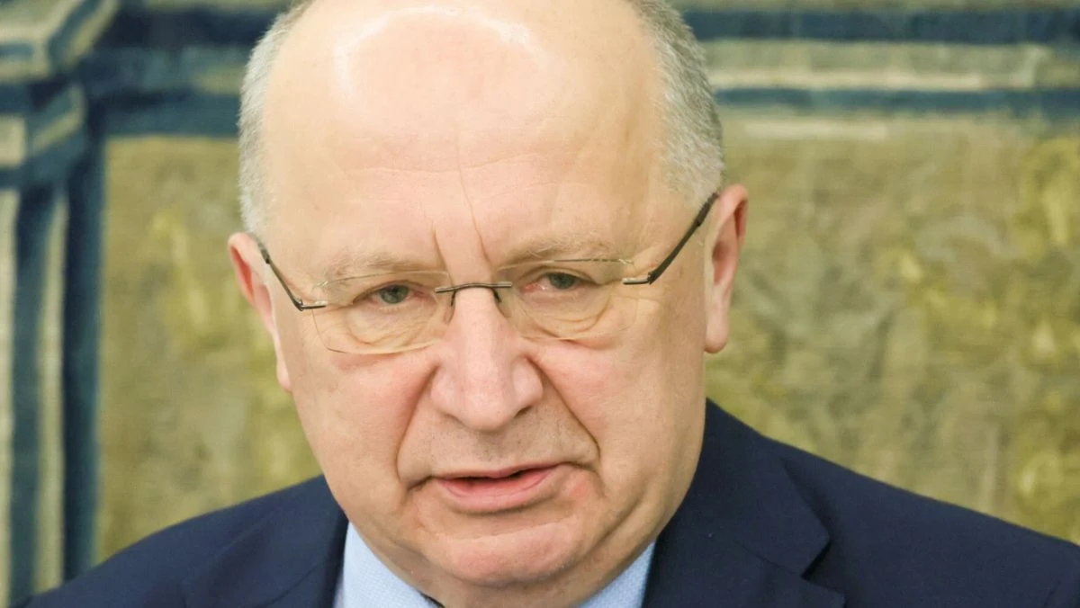 Komisarz UE ds. obrony Andrius Kubilius podczas Monachijskiej Konferencji Bezpieczeństwa wskazał na największe zagrożenie przed jakim stoi Europa. W sobotnim wywiadzie dla włoskiego dziennika "La Repubblica" stwierdził, że Rosja "mogłaby być gotowa do zaatakowania nas (Europy) w najbliższych latach, a nawet już w przyszłym roku". Jego zdaniem Europie potrzebna jest Rada Bezpieczeństwa, złożona z pięciu państw, w tym Polski.