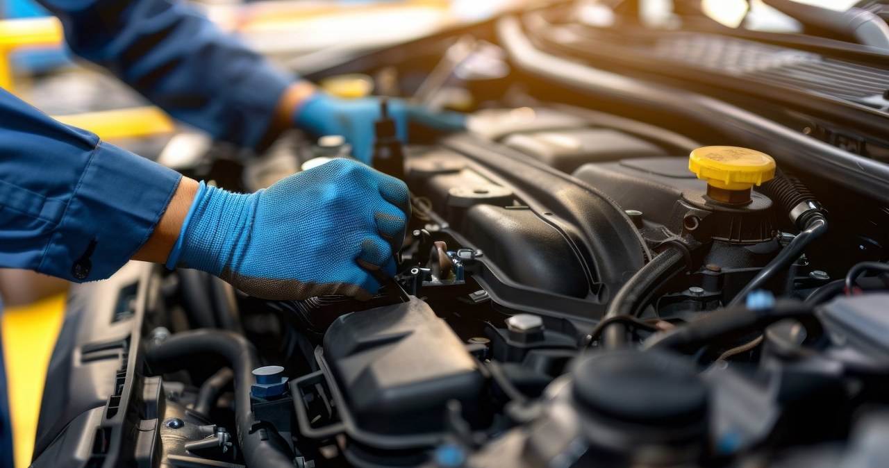 Silnik szarpie i brakuje mu mocy. Winny może być ten element