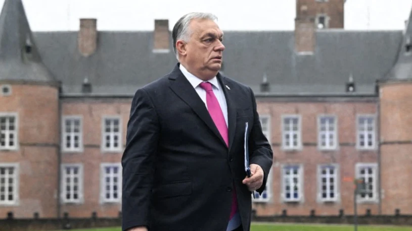 "Zajmiemy się nią po wyborach". Orban oskarża Brukselę