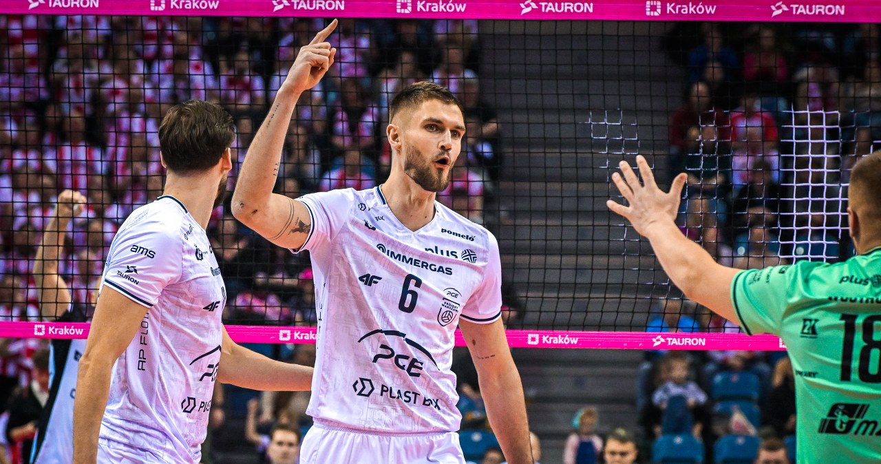 To nie tak miało wyglądać. Mistrz świata świętuje, rywale na deskach