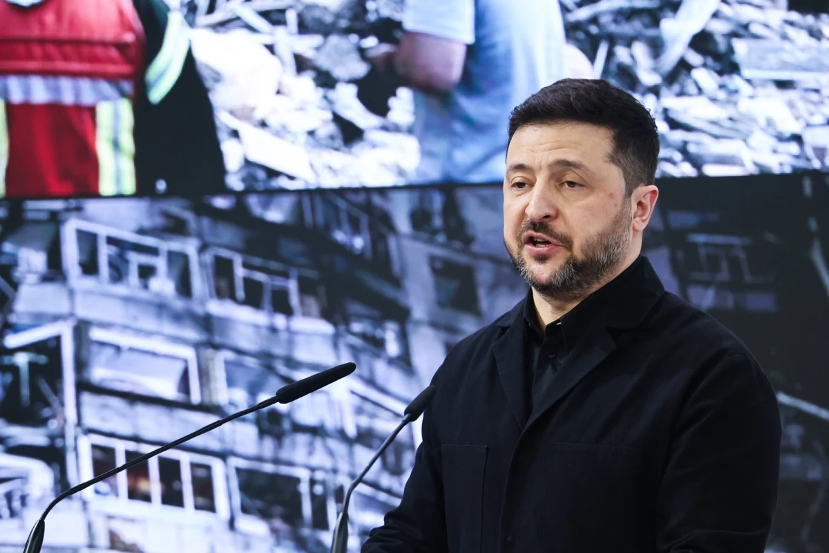 Zawieszenie broni w sektorze energetycznym ma być wiodącym tematem kolejnej rundy dyskusji w kwestii pokoju w Ukrainie atakowanej przez Putina. Rosja, Ukraina i USA zasiądą do rozmów 17 i 18 lutego w Genewie. Szef biura Wołodymyra Zełenskiego Kyryło Budanow poinformował na Telegramie, że delegacja ukraińska już wyruszyła na miejsce. Ostatnie rozmowy trójstronne odbyły się 4 i 5 lutego w Abu Zabi. Czy najbliższe w końcu przyniosą przełom?