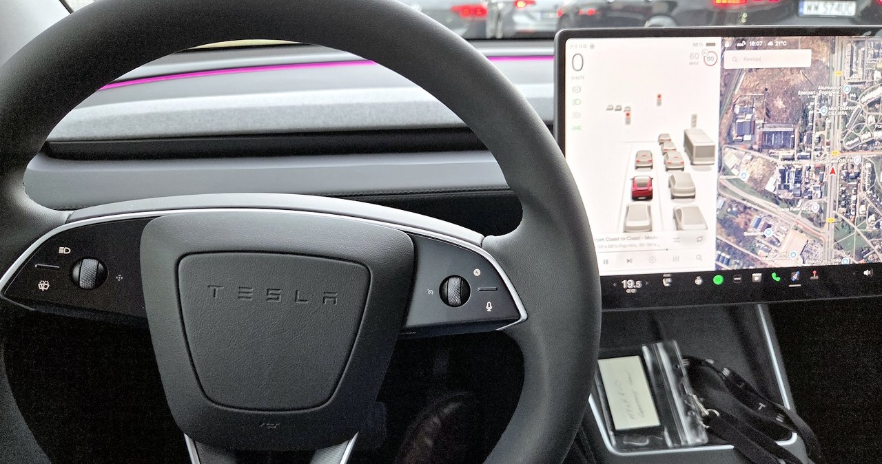 Fizyczne przyciski obowiązkowe. Chiny kończą z ekranozą w autach