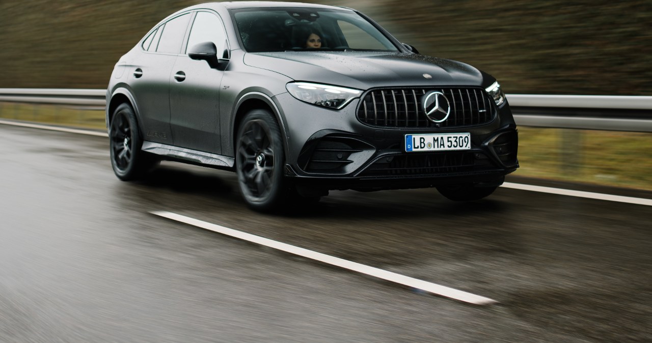 Mercedes rezygnuje z R4. Nowy AMG GLC 53 z większym silnikiem i Drift Mode