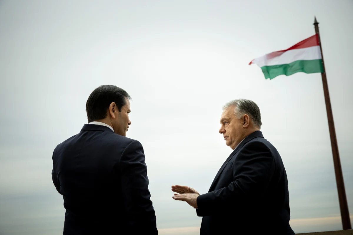 Wybory parlamentarne na Węgrzech coraz bliżej, a z pomocą Viktorowi Orbanowi pospieszył amerykański sekretarz stanu Marco Rubio. "Prezydent USA Donald Trump jest głęboko zaangażowany w sukces premiera Orbana" - powiedział Rubio podczas wspólnej konferencji prasowej z Orbanem w Budapeszcie.