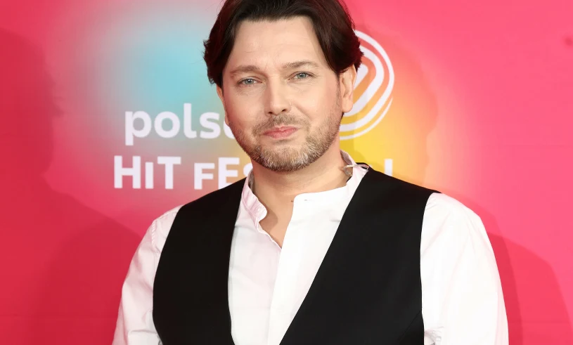 Ma na swoim koncie wielki hit. Teraz wystąpi w „Twoja Twarz Brzmi Znajomo”