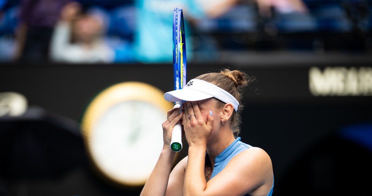 Sensacja na starcie Dubaju. Mistrzynie AO za burtą, Pegula triumfuje