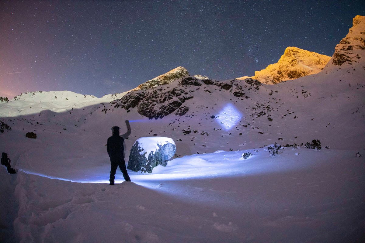 Brutalny atak nożownika w Zakopanem. Trwa policyjna obława