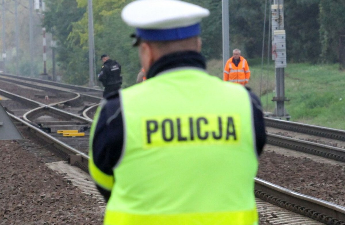Incydent na stacji w Puławach. Zatrzymano 25-latka z elektroniką i rosyjskimi dokumentami