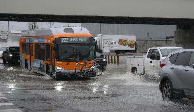 Zimowa burza spadła na wielki stan. Miliony osób w niebezpieczeństwie