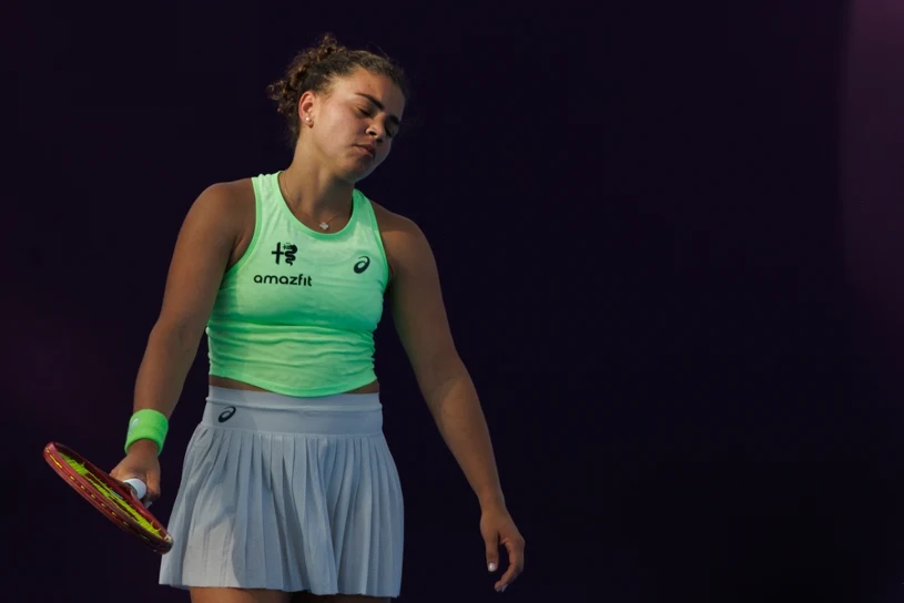 Koszmar Paolini w Dubaju. 1:6, 1:3 i doszło do zrywu. Tie-break na koniec