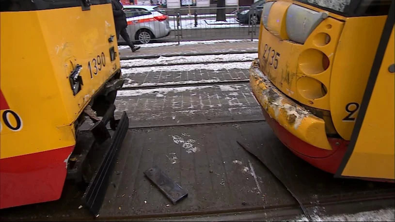 Zderzenie tramwajów w centrum Warszawy. Zamknięty ruch w kierunku Mokotowa