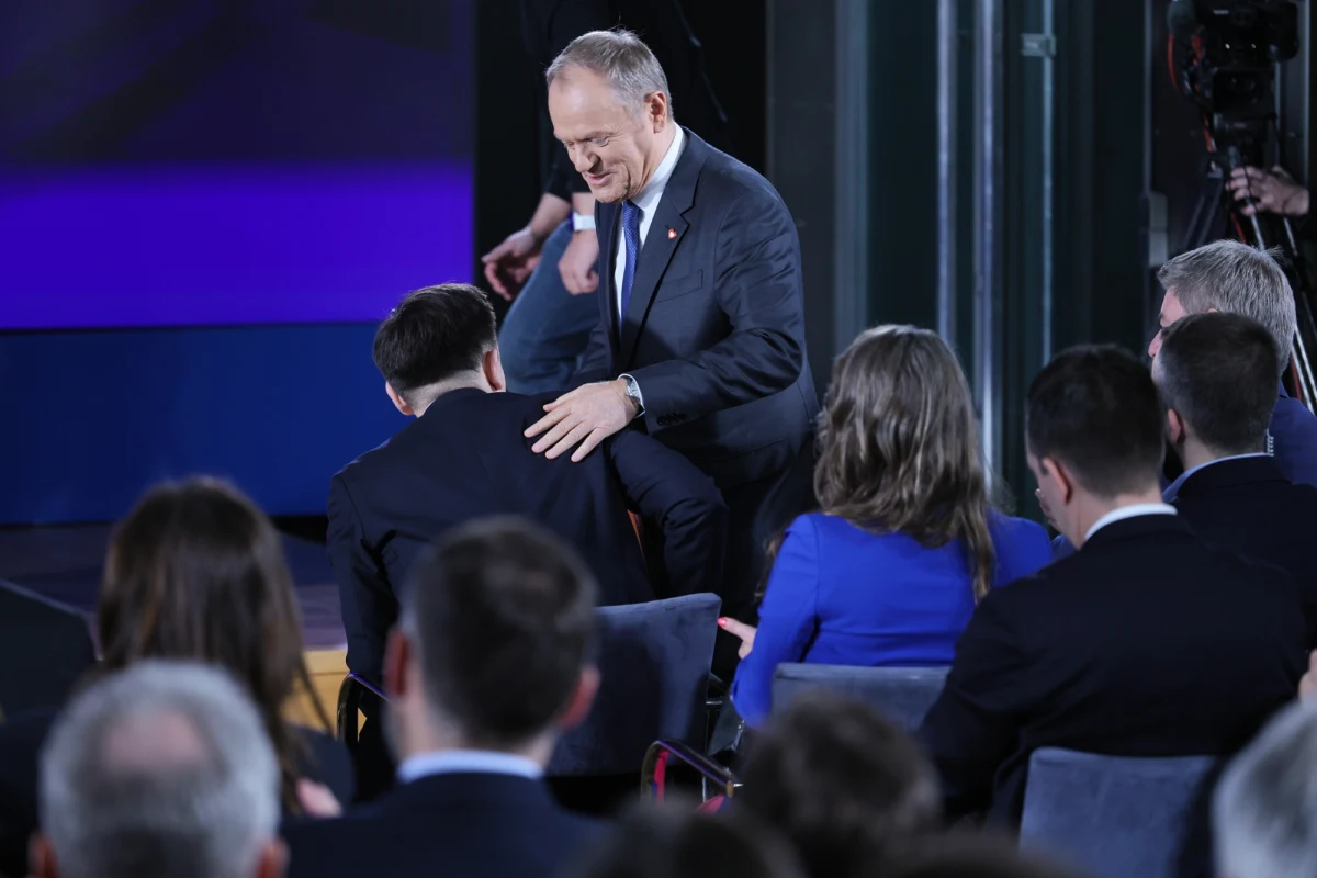 "Polska stała się oazą stabilności i wzrostu pomimo geostrategicznej niepewności i innych wydarzeń" - powiedział w środę premier Donald Tusk podczas konferencji na warszawskiej Giełdzie Papierów Wartościowych. Zapowiedział, że 2026 r. będzie "rokiem turbo przyspieszenia". "Inwestycje w Polsce wzrosną o blisko 10 proc." - stwierdził szef rządu. Ujawnił też, że minister Andrzej Domański przygotował pięcioletni plan "dogonienia" Wielkiej Brytanii.