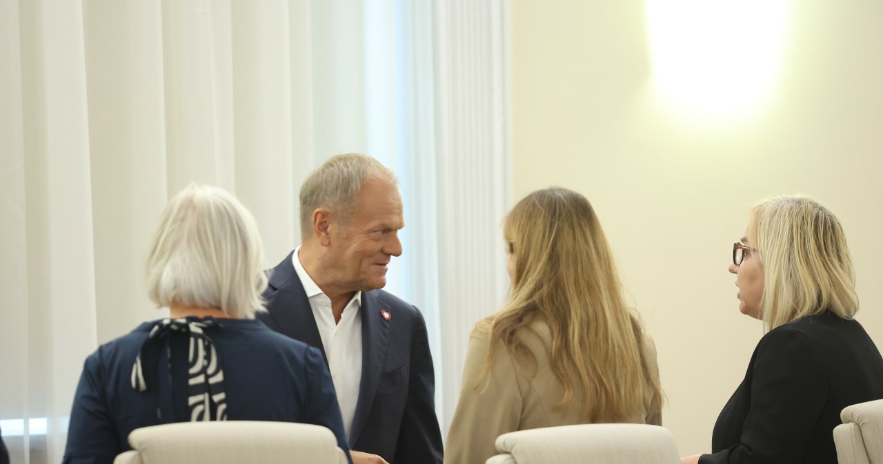 Rozpad Polski 2050. Donald Tusk skomentował „sensację dnia”. „Posłanki zapewniły mnie” Rozpad Polski 2050. Donald Tusk skomentował „sensację dnia”. „Posłanki zapewniły mnie”