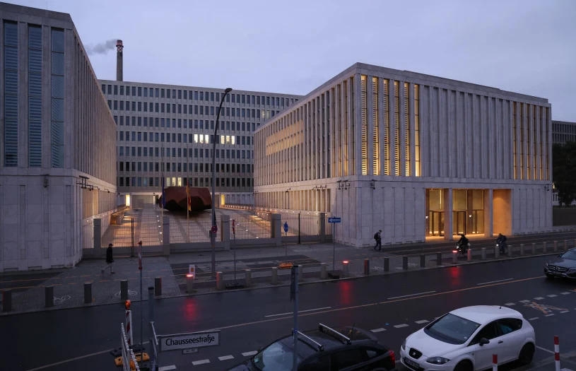 Chcą ograniczyć zależność od USA. "Niemcy muszą być w stanie się bronić"