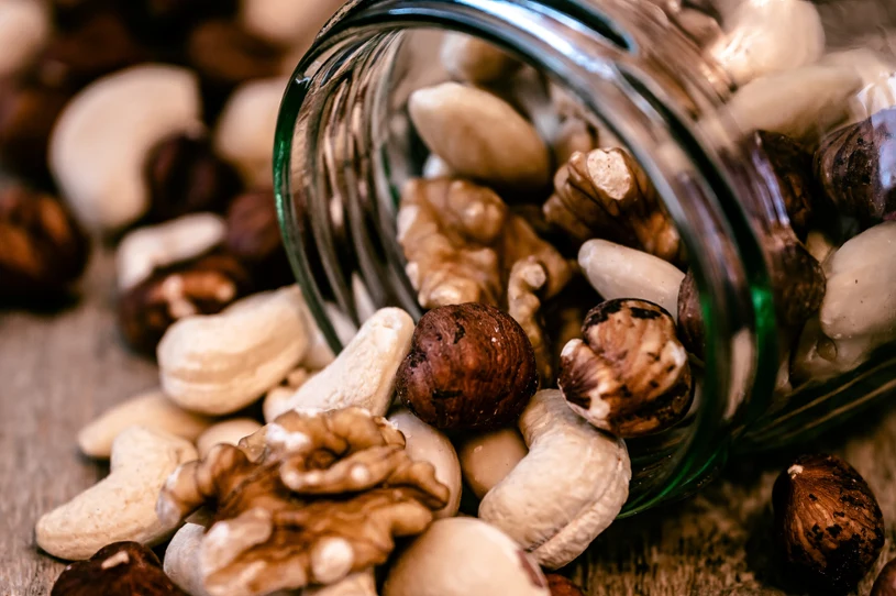 Pozostałości pestycydu w orzechach. Pilny komunikat GIS