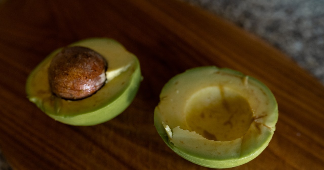 Nigdy nie jedz takiego awokado. Konsekwencje mogą być opłakane