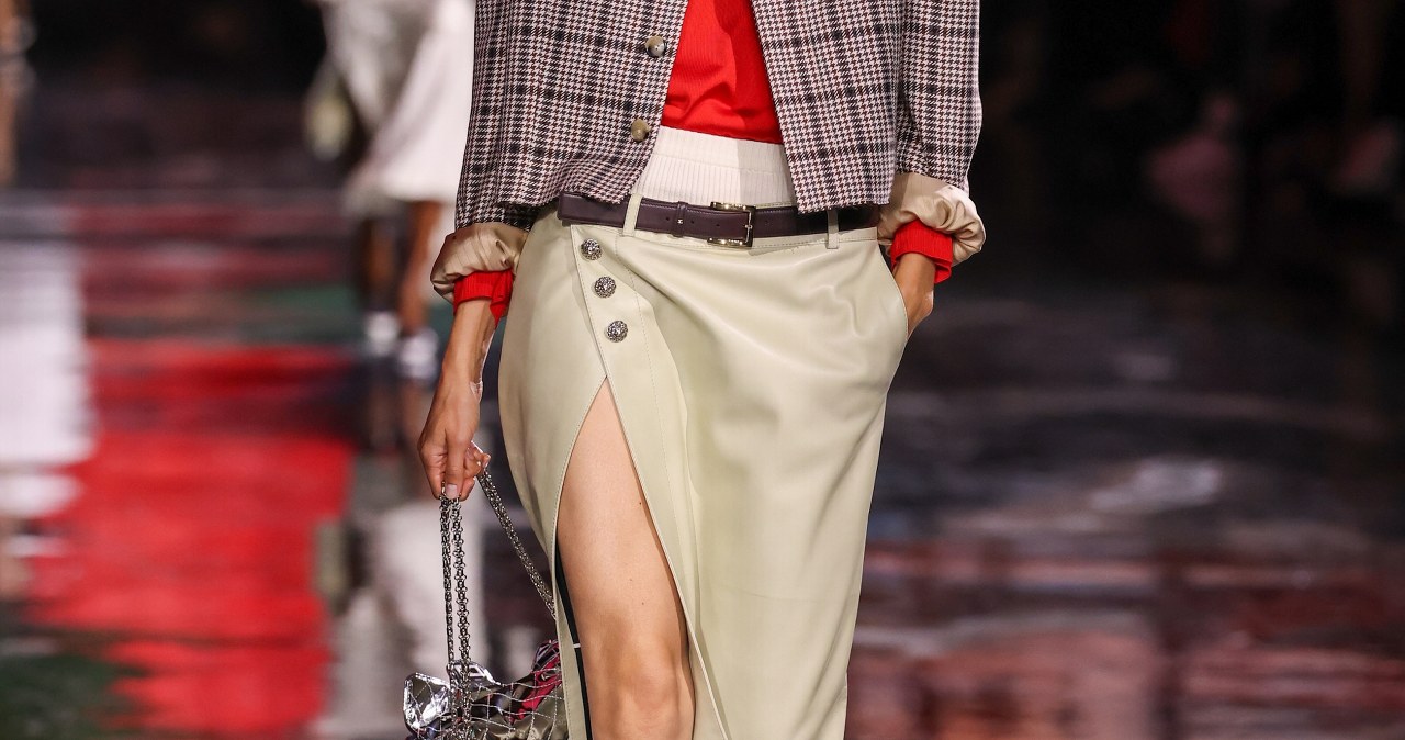 Dla tych spódnic zrezygnujesz ze spodni. Najpiękniejsze modele na wiosnę