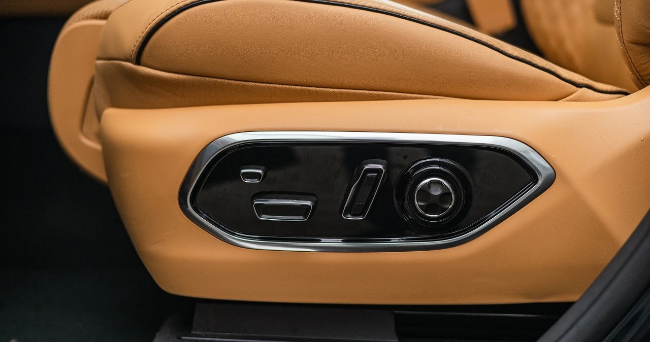 Stellantis pod ostrzałem. 2 mln aut z ukrytą wadą fotela kierowcy?