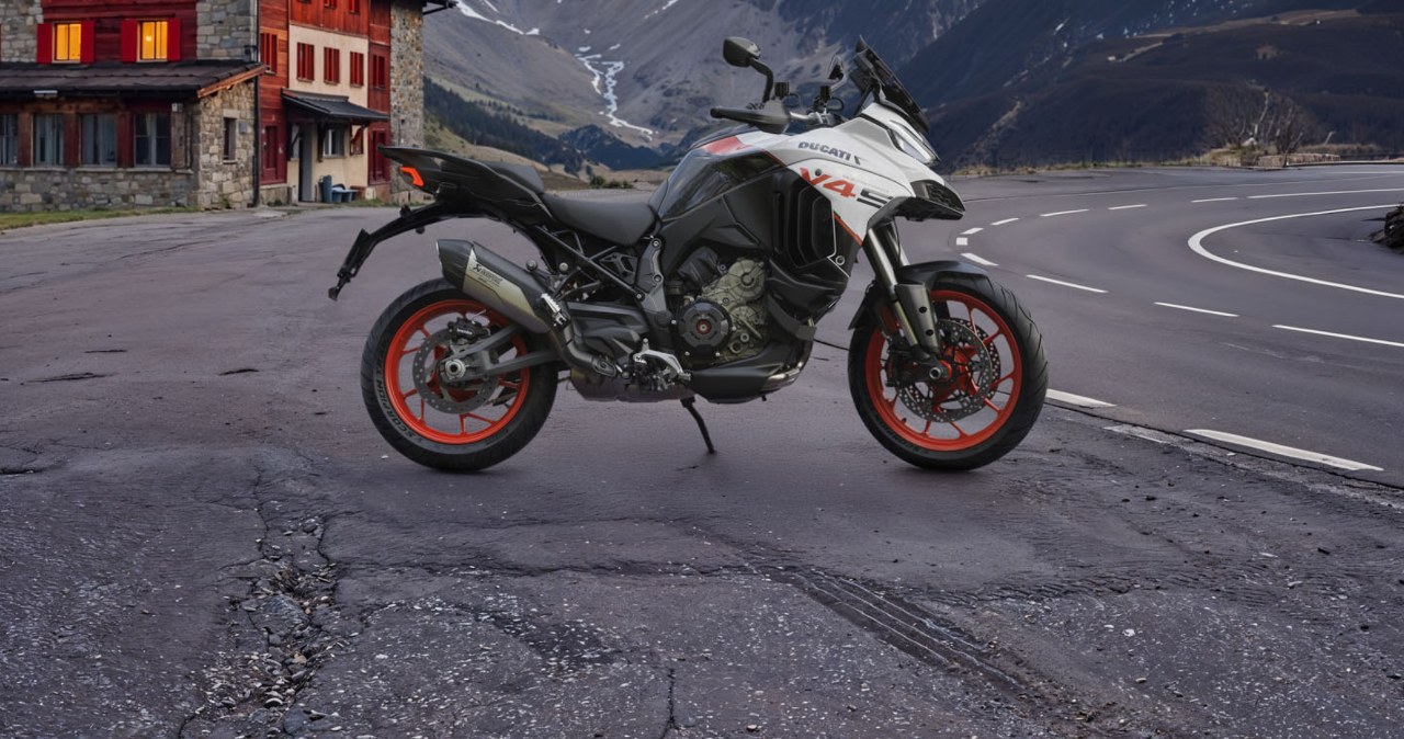 Multistrada V4 według własnego "widzimisię". Włosi odpalają nowy program