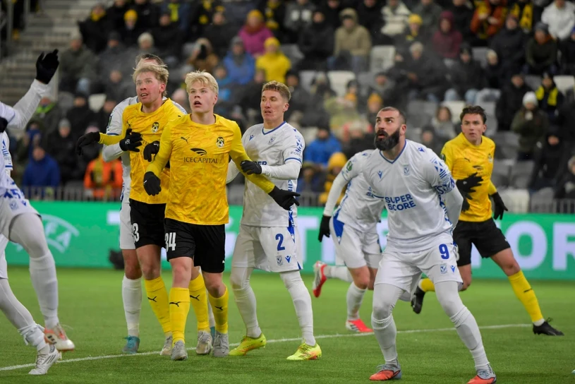 Szybki gol i czerwona kartka, a potem dominacja. Lech z solidną zaliczką