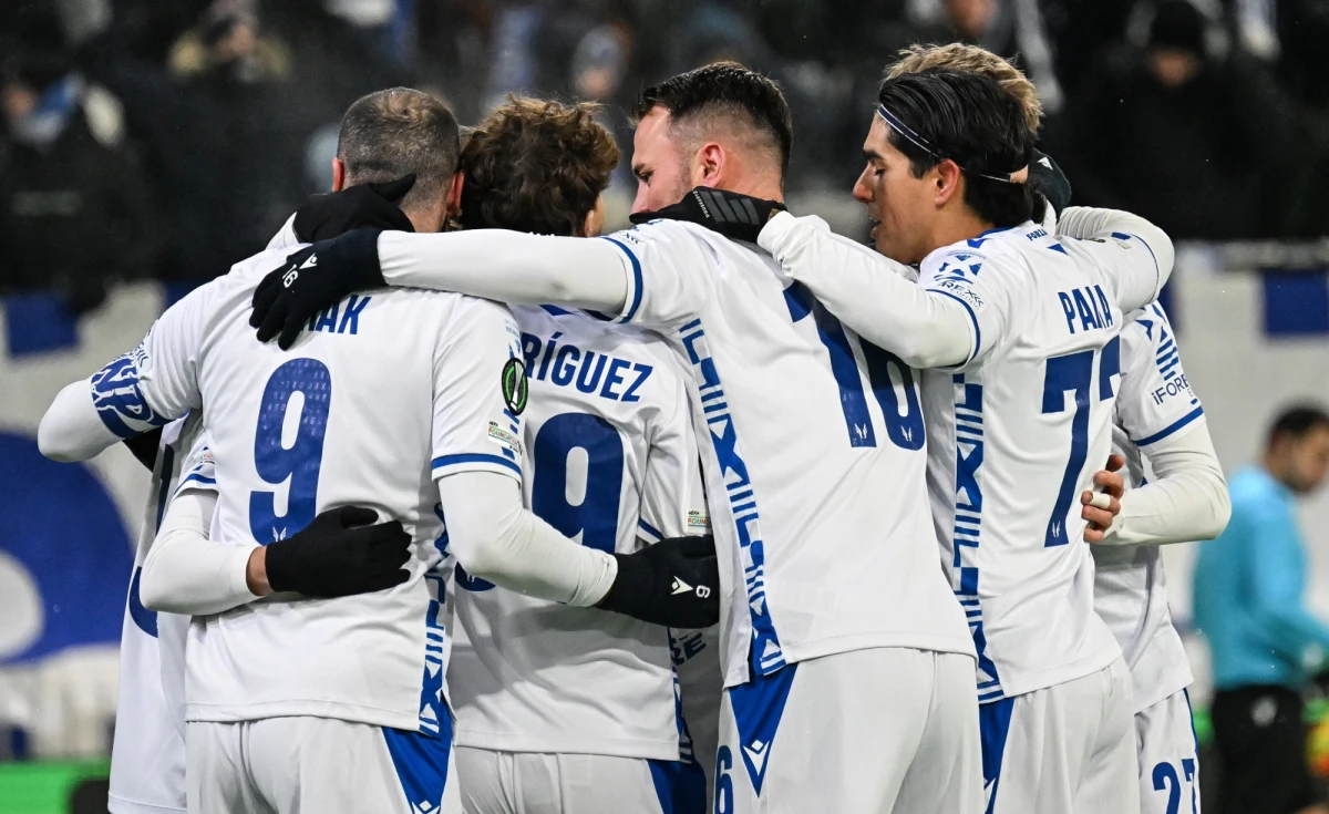 Lech Poznań wygrał na wyjeździe z fińskim KuPS Kuopio 2:0 w pierwszym meczu barażowym o awans do 1/8 finału Ligi Konferencji. Drugi raz drużyny spotkają się za tydzień w stolicy Wielkopolski.