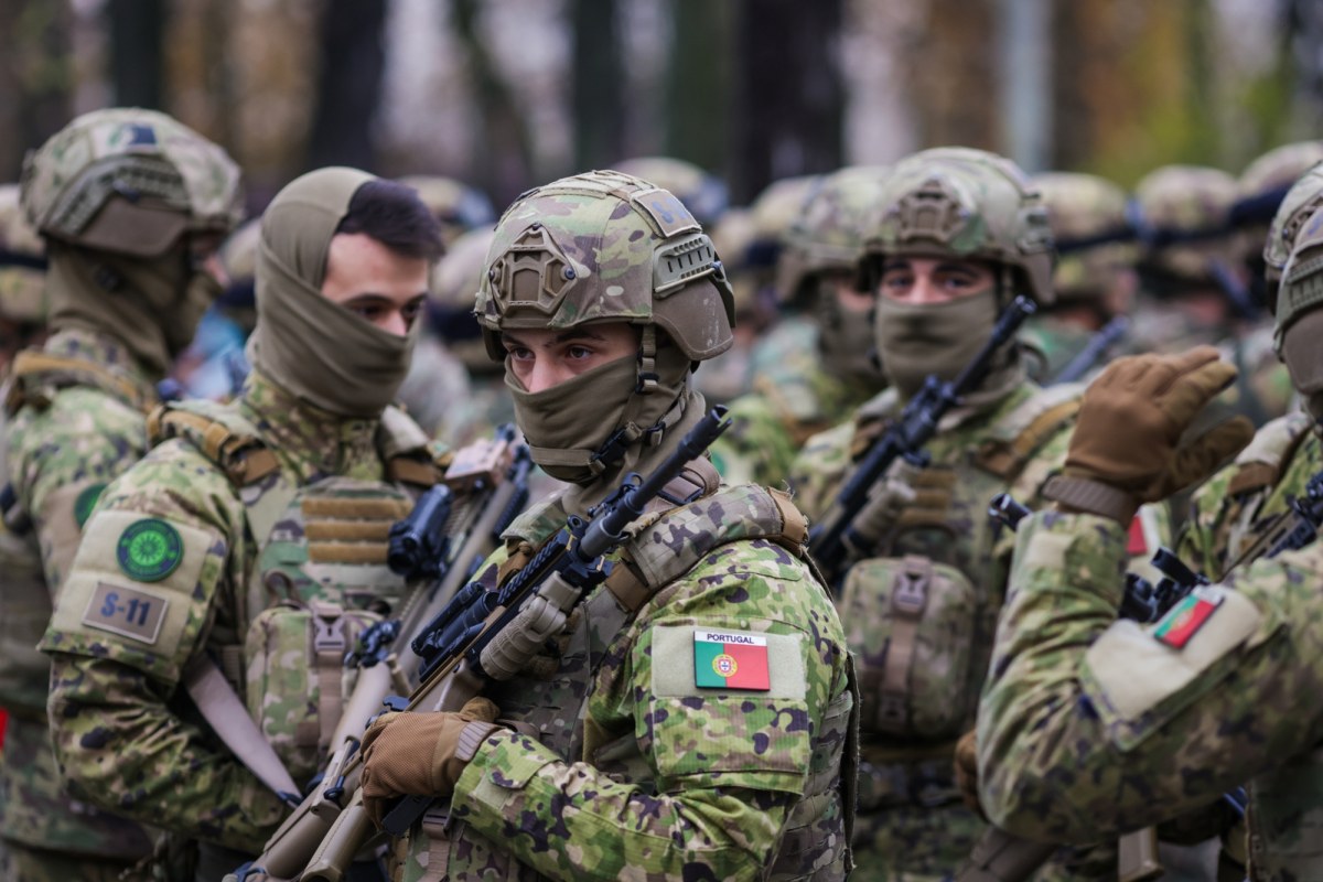 Tajemnicze podróże i skradzione dane. Jak 23-latek próbował oszukać NATO?