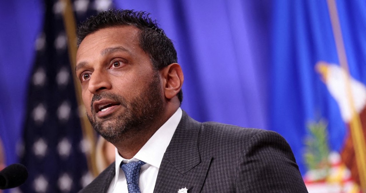 Skandal w USA. Dyrektor FBI rządowym samolotem poleciał oglądać hokej