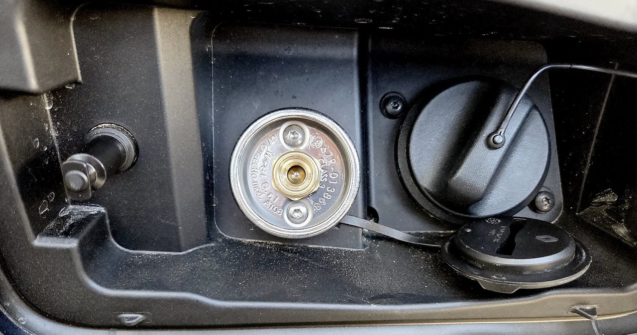 Najtańsze nowe auta z LPG. 100 km za 25 zł, zasięgiem zawstydzają diesle