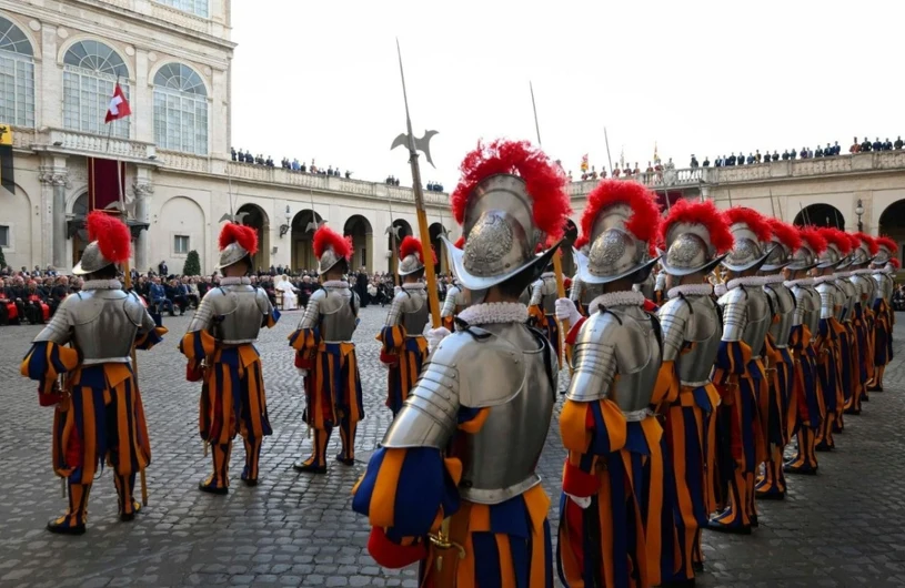 Nowe koszary w Watykanie. Przebudowa będzie kosztować miliony