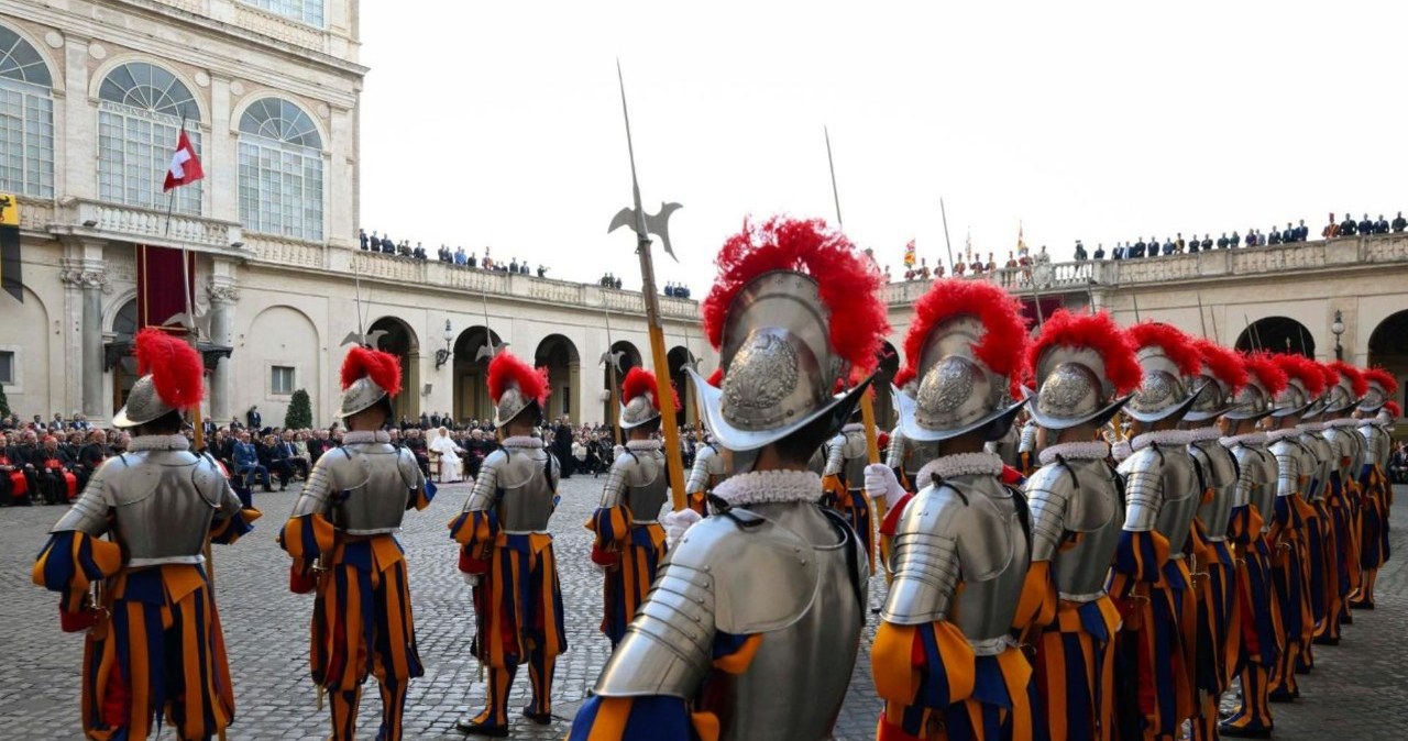 Nowe koszary w Watykanie. Przebudowa będzie kosztować miliony