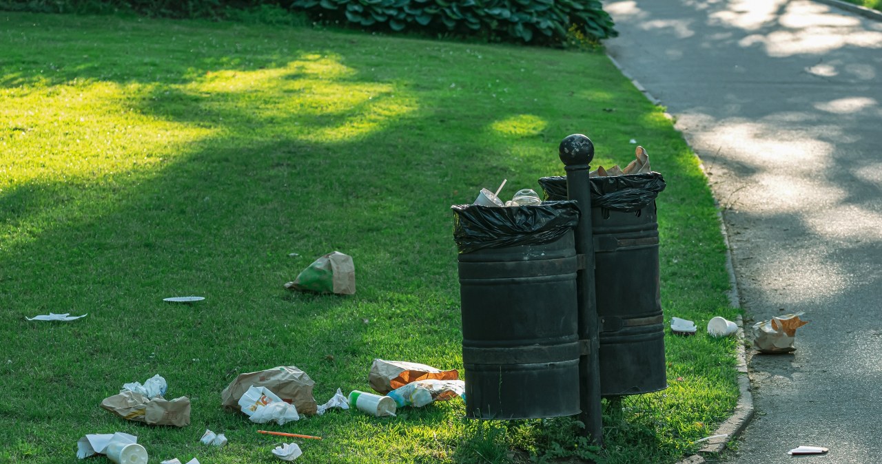 Wyrzucasz domowe śmieci do takiego kosza? Szykuj się na słony mandat