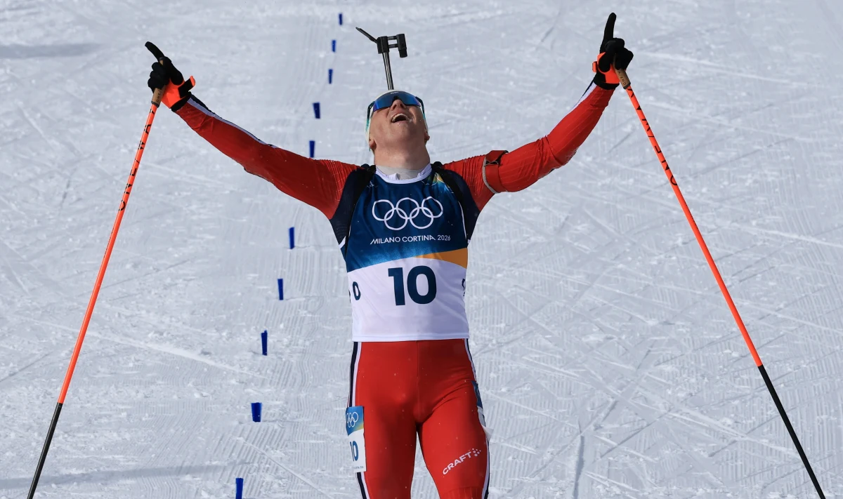 Johannes Dale-Skjevdal poprowadził norweską reprezentację do historycznego sukcesu, triumfując w biegu masowym biathlonistów na 15 km w Anterselvie. Dzięki jego zwycięstwu Norwegowie zdobyli rekordowy, siedemnasty złoty medal na tegorocznych igrzyskach olimpijskich.