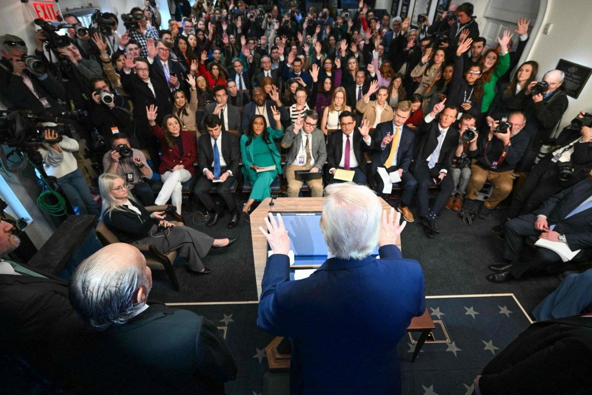 Wielka zemsta Trumpa. Prezydent USA nakłada globalną taryfę celną