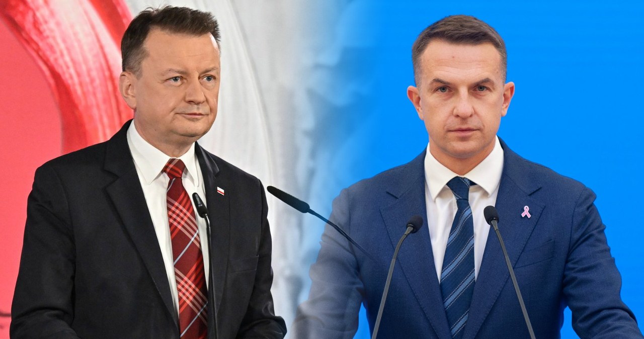 Konwencja PiS. Adam Szłapka uderza w Mariusza Błaszczaka. W tle SAFE Konwencja PiS. Adam Szłapka uderza w Mariusza Błaszczaka. W tle SAFE