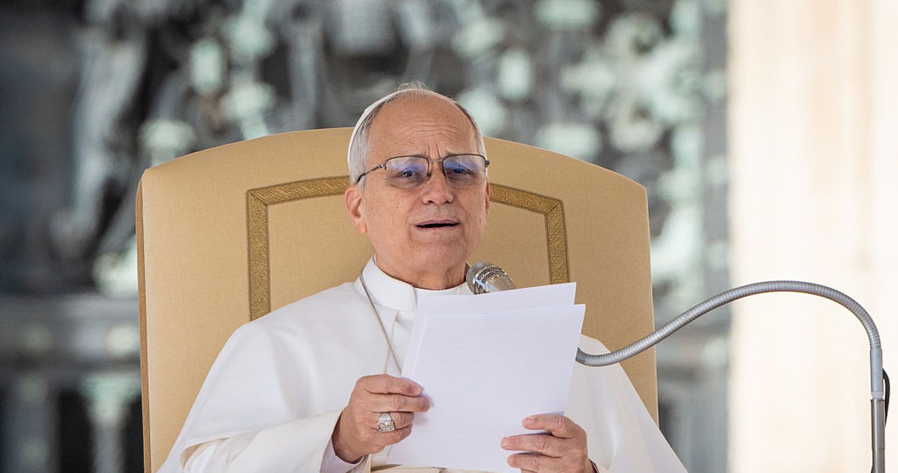 Papież apeluje w rocznicę inwazji na Ukrainę. "Niech zamilknie broń"