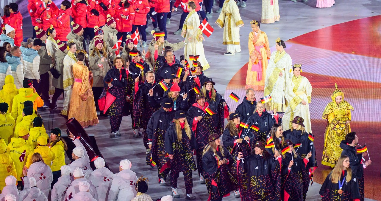 Sceny na ceremonii, Niemcy naprawdę to zrobili. Polacy skopiowani