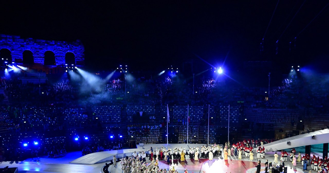 We Włoszech głośno o ceremonii zamknięcia igrzysk. Powtarza się jedno