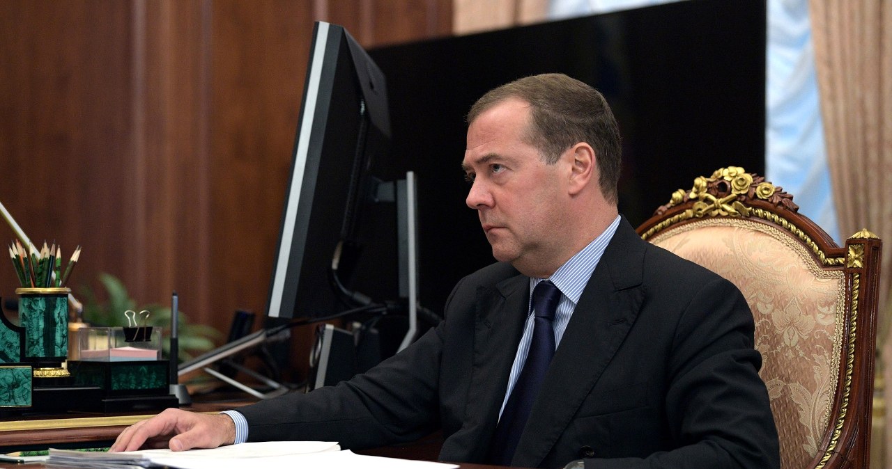 "Mogą wjechać bez wiz. Jak w 1812 czy 1945". Miedwiediew grozi Europie