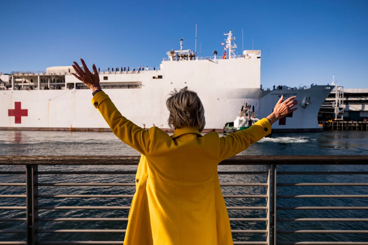 "Pentagon nie otrzymał rozkazu wysłania żadnych okrętów Marynarki Wojennej USA na Grenlandię, jak twierdzą przedstawiciele władz USA, pomimo zapewnień prezydenta Trumpa, że ​​statek szpitalny „jest w drodze” na autonomiczne terytorium Danii" - informuje "The Wall Street Journal".