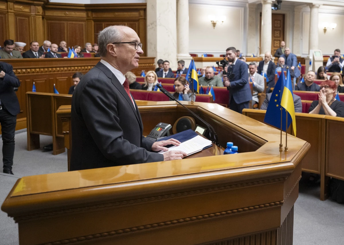"Nie ma wolnej Polski bez wolnej Ukrainy. A wolnej Ukrainy nie może być bez wolnej Polski" - mówił marszałek Sejmu Włodzimierz Czarzasty przed ukraińską Radą Najwyższą. Po tych słowach polski polityk otrzymał brawa ze strony ukraińskich deputowanych.