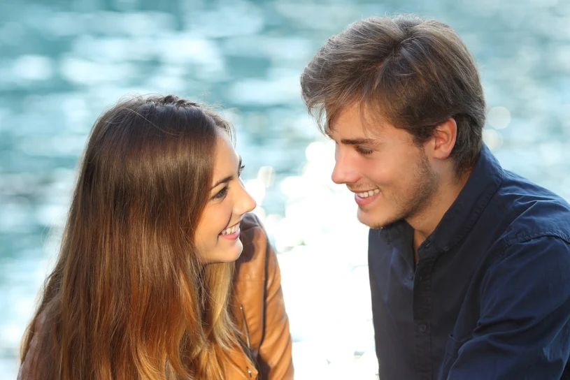 "Green flagi": 5 znaków które dobrze wróżą na pierwszej randce