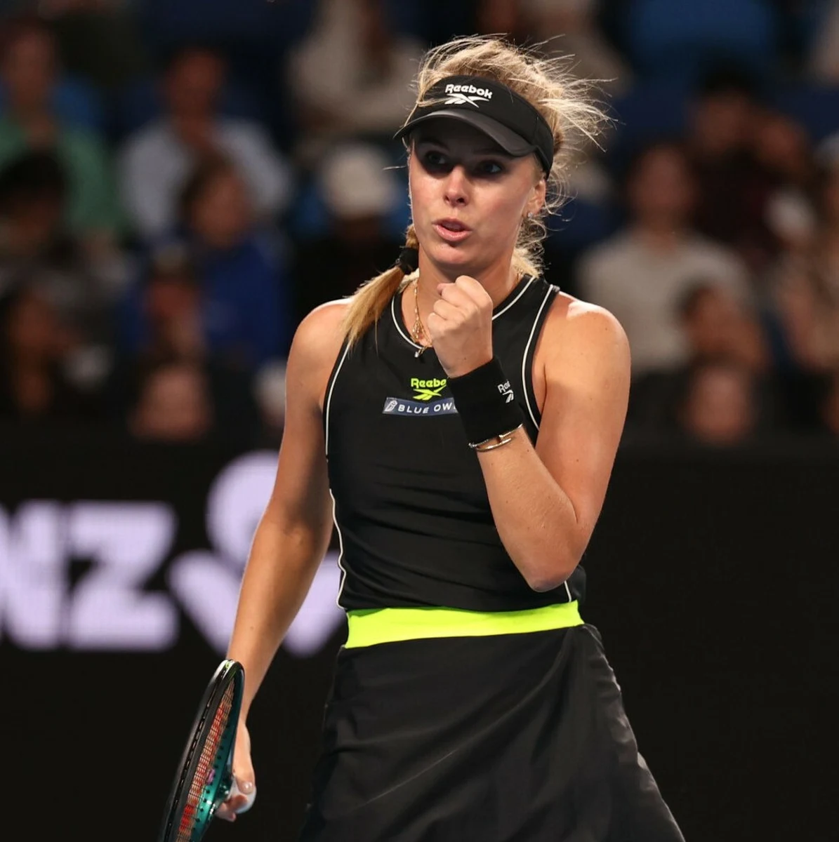 Magdalena Fręch awansowała do 1/8 finału tenisowego turnieju WTA 500 rozgrywanego na twardych kortach w meksykańskiej Meridzie. Polka pokonała reprezentującą Uzbekistan Marię Timofiejewą 6:4, 7:6 (8-6). Pojedynek trwał dwie godziny i 16 minut. Deblowy mecz wygrała z kolei Katarzyna Piter.