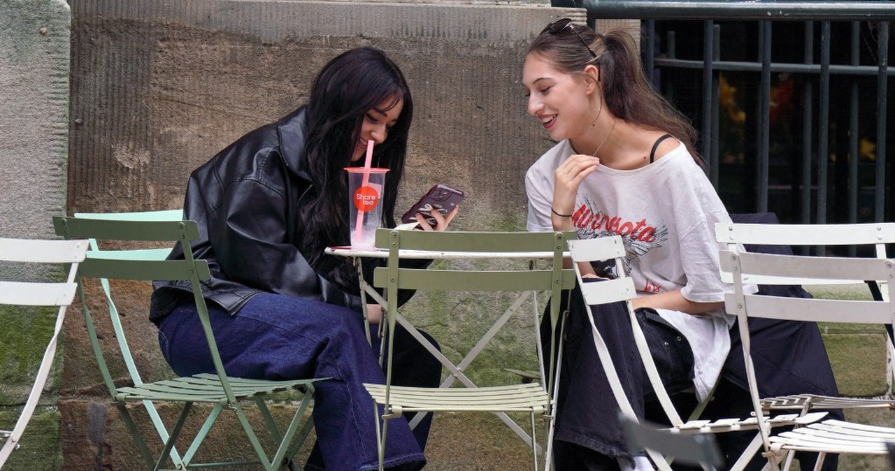 "Przeszło bez problemu". Nastolatki z Australii oszukują algorytmy